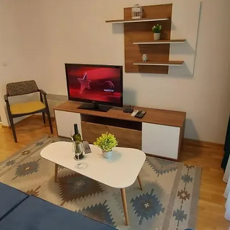 Sana & Free Garaza *