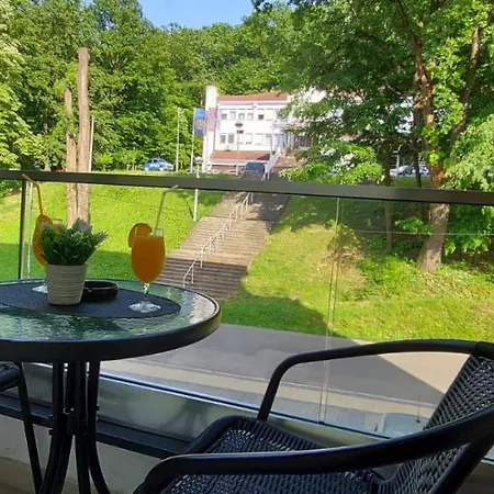 Sana & Free Garaza Lejlighed