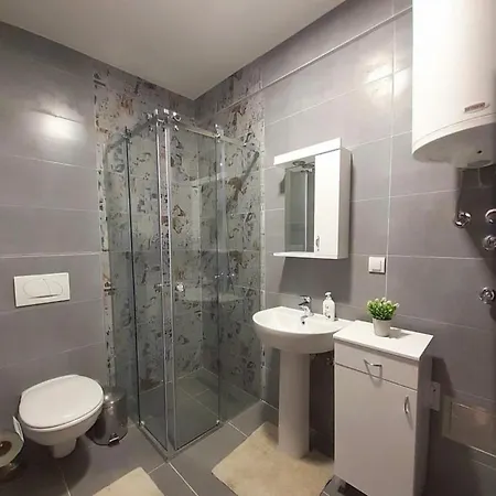 Lejlighed Sana & Free Garaza *