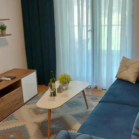 Sana & Free Garaza *