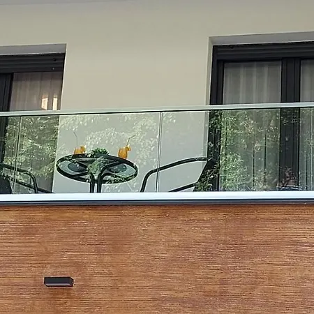 Sana & Free Garaza *