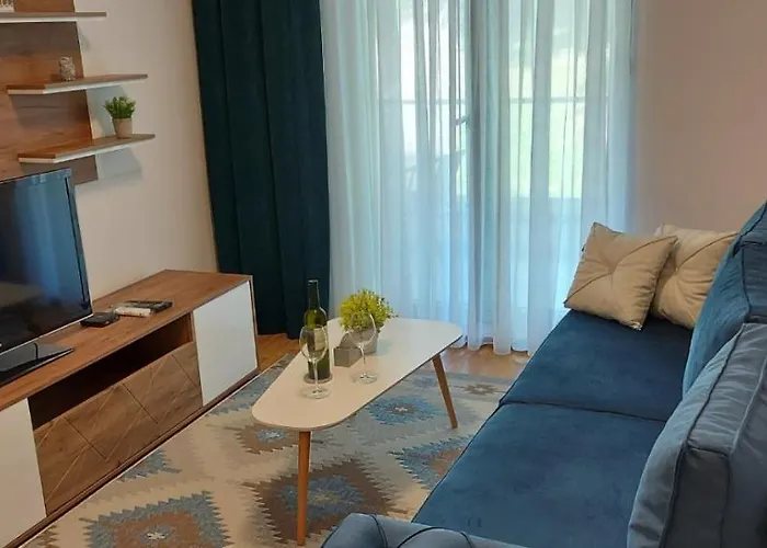 Sana & Free Garaza *